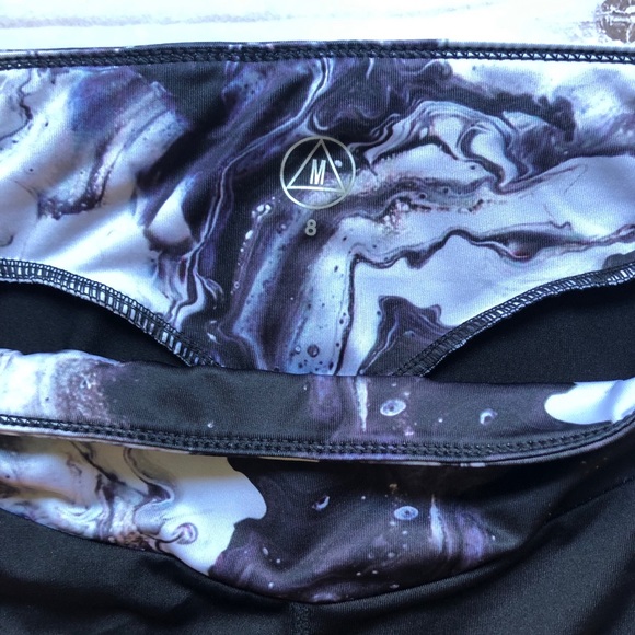 NWOT Marble and Black Leggings - Picture 5 of 5
